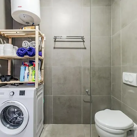 Appartamento Vista Luxe Balcony With Free Private Parking Tirana