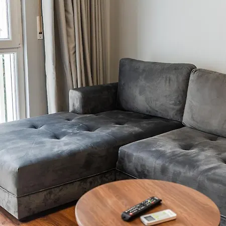 Vista Luxe Balcony With Free Private Parking Appartamento