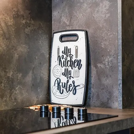 Vista Luxe Balcony With Free Private Parking Appartamento