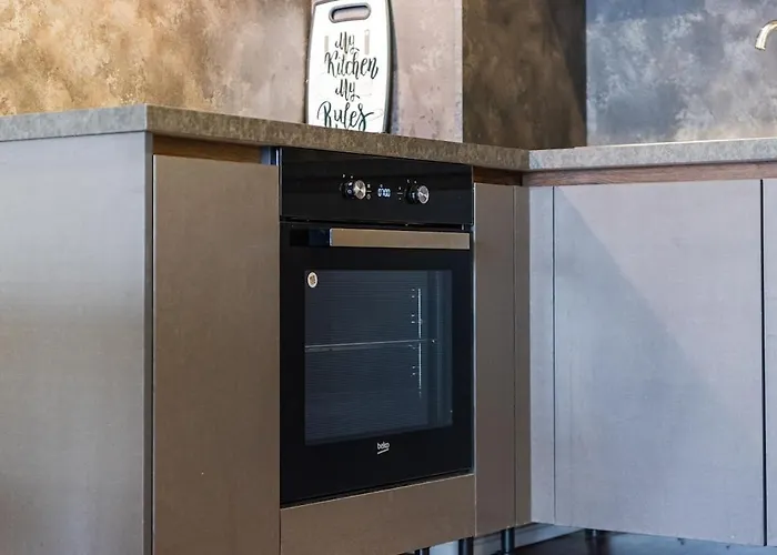 Vista Luxe Balcony With Free Private Parking Διαμέρισμα *