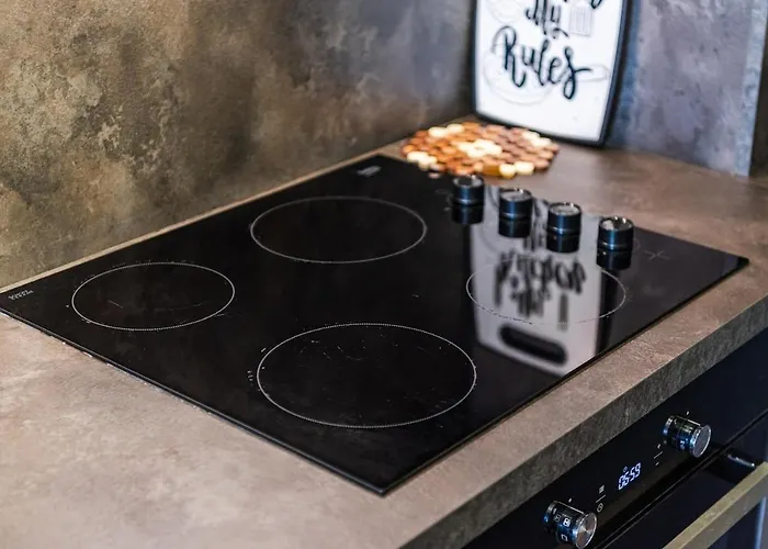 Vista Luxe Balcony With Free Private Parking טיראנה