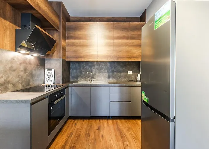 Vista Luxe Balcony With Free Private Parking דירה טיראנה