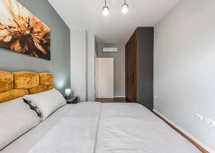 דירה Vista Luxe Balcony With Free Private Parking טיראנה