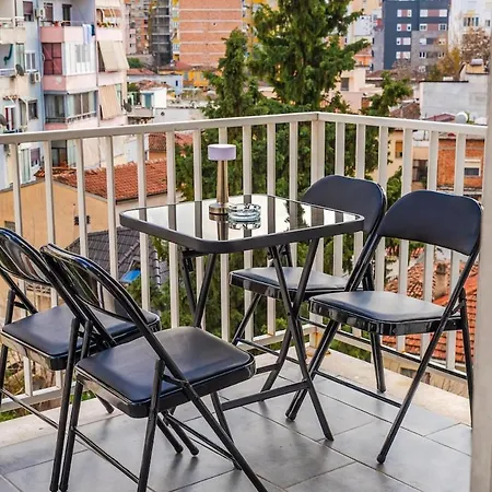 Vista Luxe Balcony With Free Private Parking 아파트 티라나