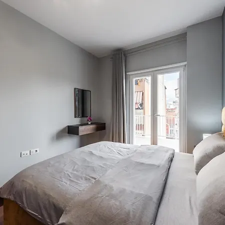 Vista Luxe Balcony With Free Private Parking 아파트