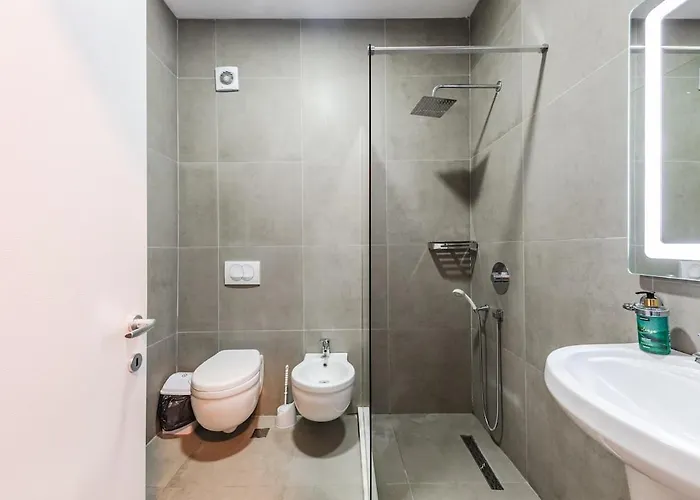 Vista Luxe Balcony With Free Private Parking * Tirana